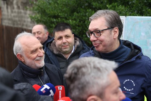 28, mart 2026, Beograd - Predsednik Republike Srbije Aleksandar Vucic je obisao radove na izgradnji pruge koja ce, u okviru Ekspo projekta, povezati grad sa aerodromom Nikola Tesla i Nacionalnim stadionom u Surcinu.  Photo: M.M./ATAImages