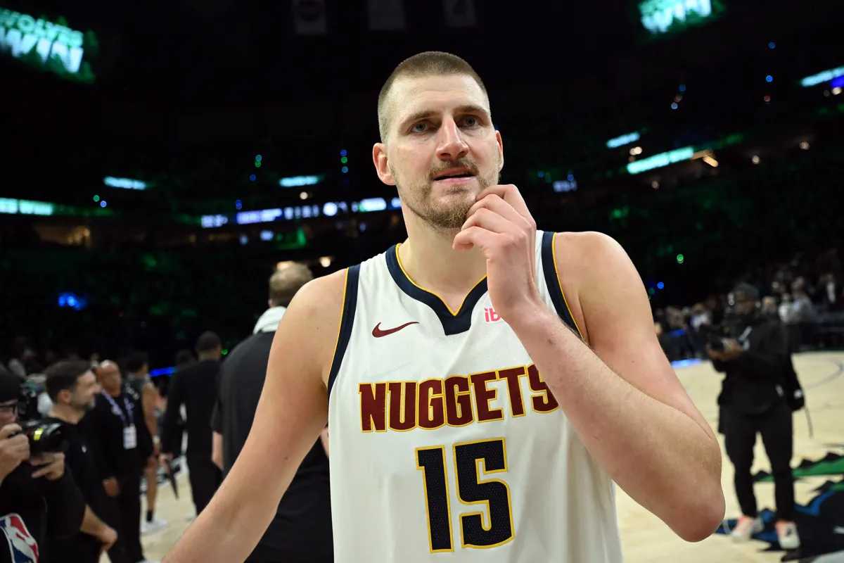 VIDEO Jokić u javnosti prvi put posle ispadanja iz NBA, a nije na trci konja: Ovako nije slavio ni kad je Denver postao šampion