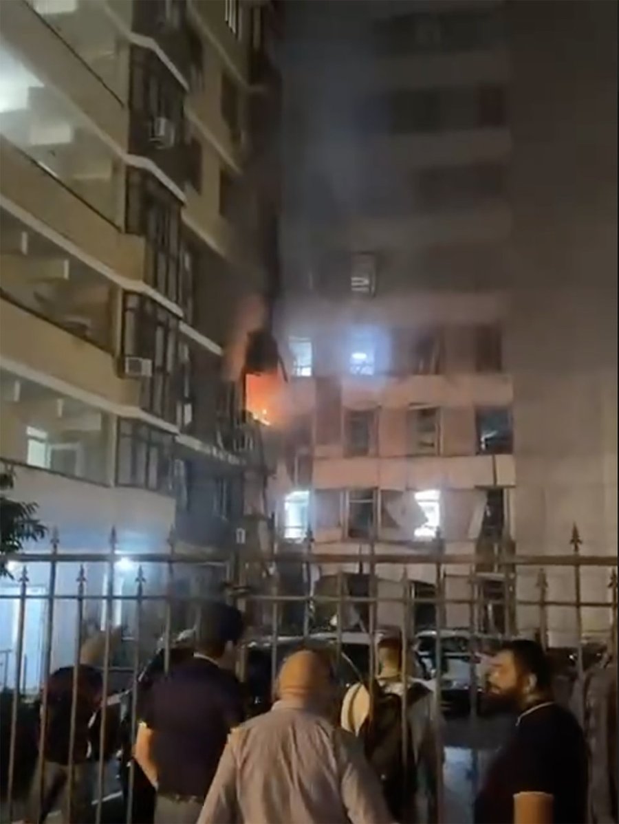 video-masovni-napad-ukrajine-gori-jedna-od-najve-ih-ruska-rafinerija