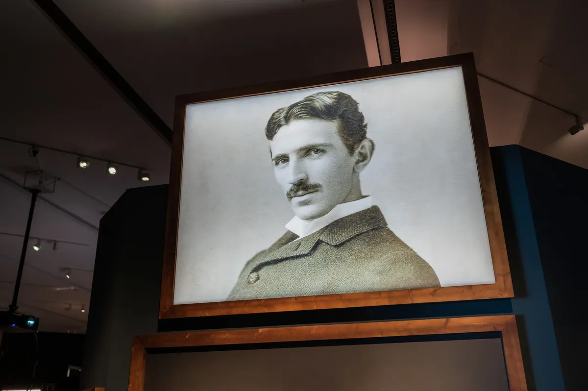 Nikola Tesla opisao šta nas čeka do 2035. godine: Od njegovih reči ledi se krv u žilama