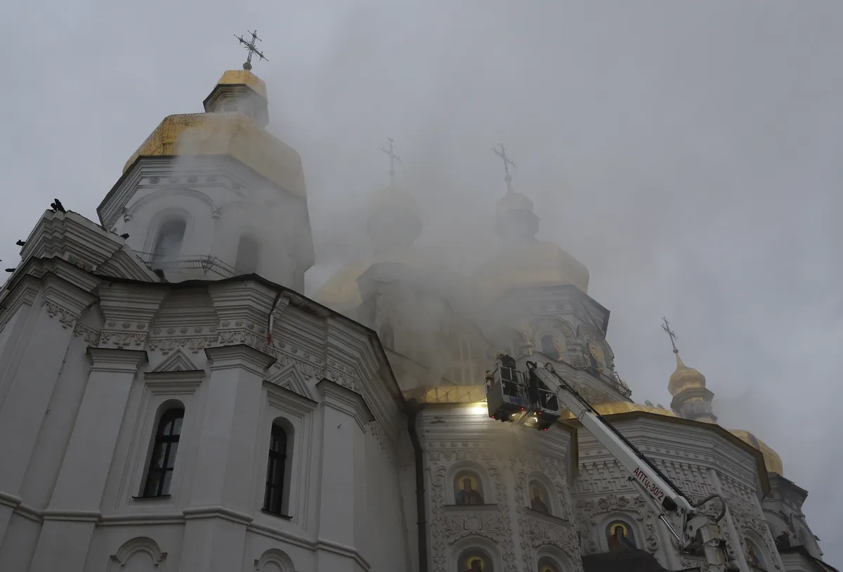 Rusija demantovala da je gađala kijevski manastir, tvrdi da su ga oštetile protivvazdušne rakete SAD