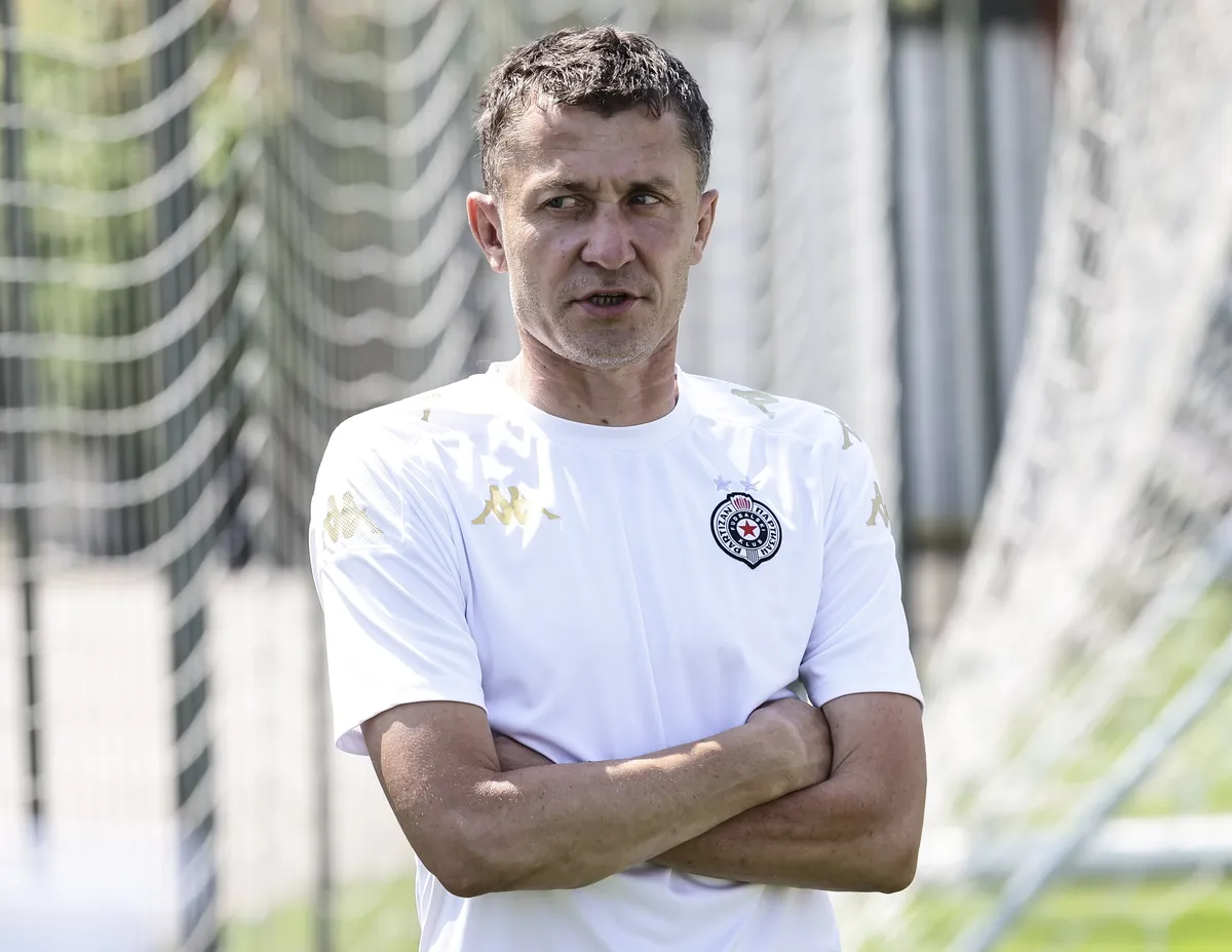 "Nisam ni spasilac, ni čudotvorac": Saša Ilić poslao poruku "grobarima"
