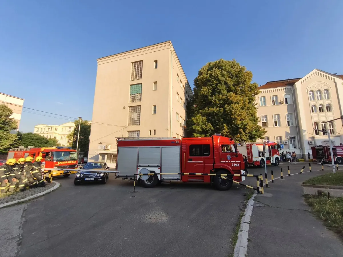 Svi pacijenti bezbedno evakuisani: Novi detalji požara u Klinici za opekotine i rekonsturktivnu hirurgiju VIDEO