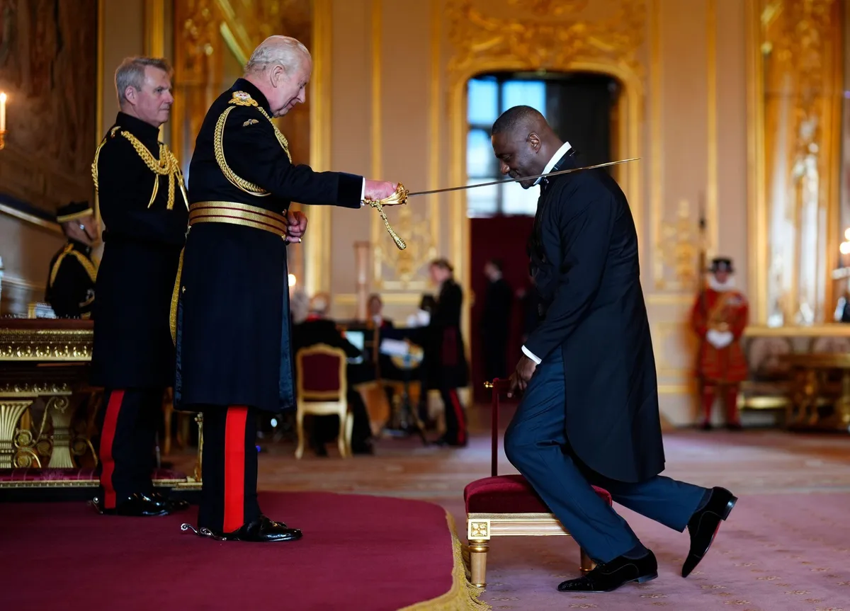 Idris Elba odlikovan titulom viteza (FOTO)