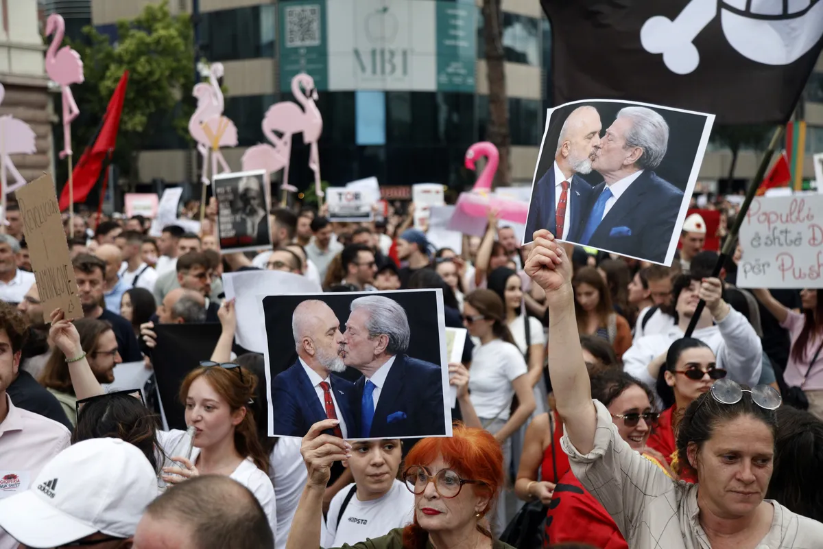 FOTO, VIDEO Raj za bogate ili ekološka katastrofa? Cela Albanija na nogama zbog projekta zeta Donalda Trampa