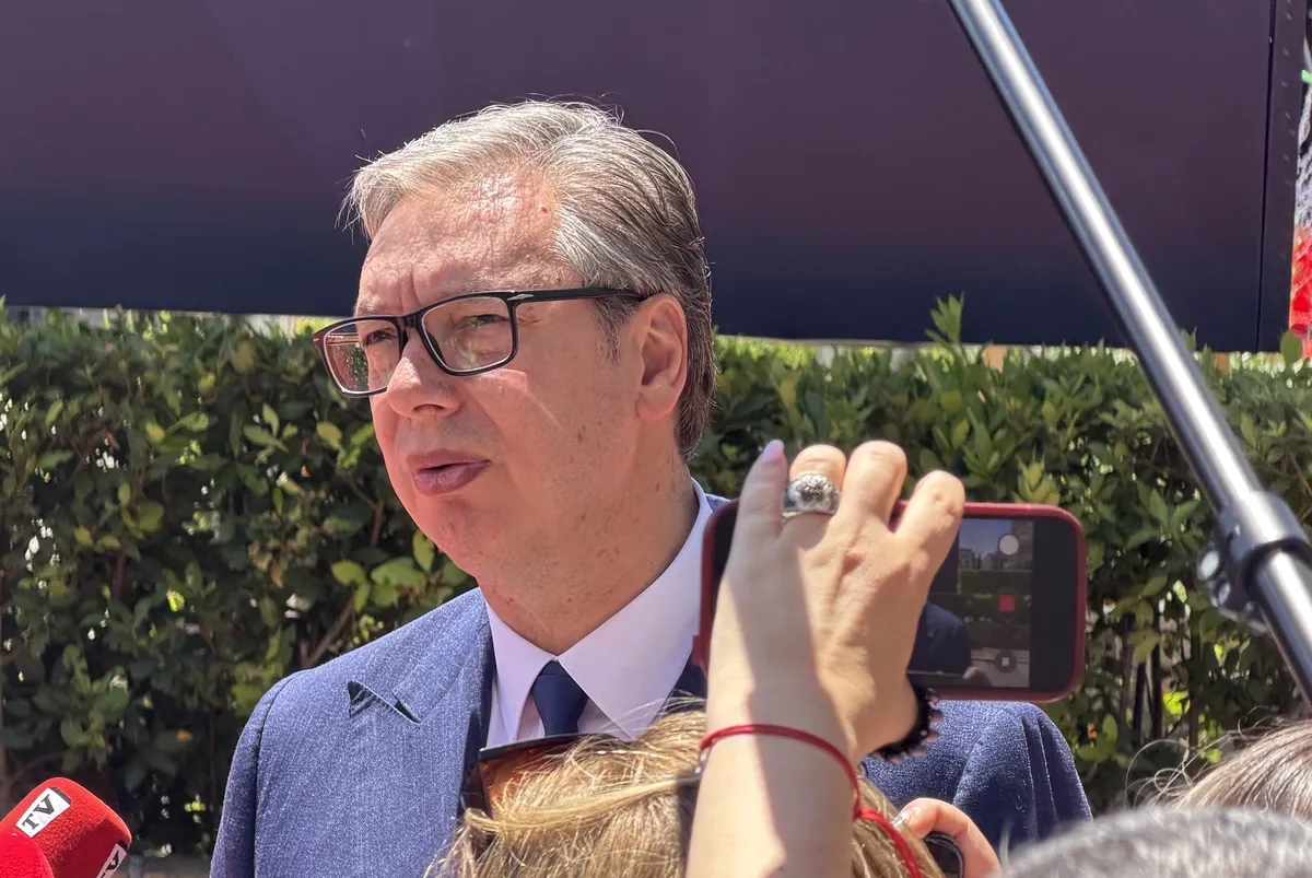 Dosijei putnika sa čarter leta koji su vraćeni iz Tivta demantuju Vučića: Nije "nekakav krivični postupak" već pokušaj ubistva, iznude, nasilje