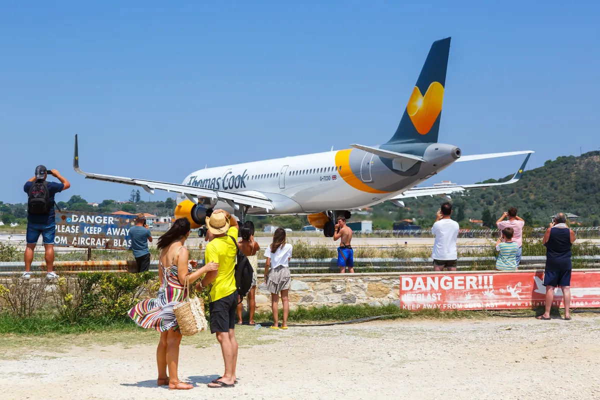 Ovo su najopasniji aerodromi u Evropi koji zadaju muke pilot