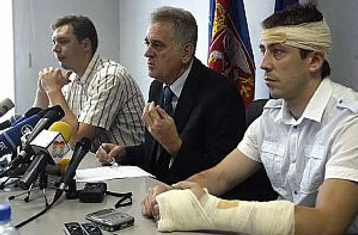Kad su bili radikali branio ga telom od batina, a Vučiću on sad nije važan: Kako je i zašto Kokeza za predsednika postao "nebitan lik"