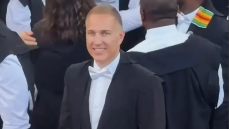 Posle medijske izolacije, ukazao se Nebojša Stefanović: Šta je završio bivši ministar policije na Oksfordu i koliko to košta? FOTO