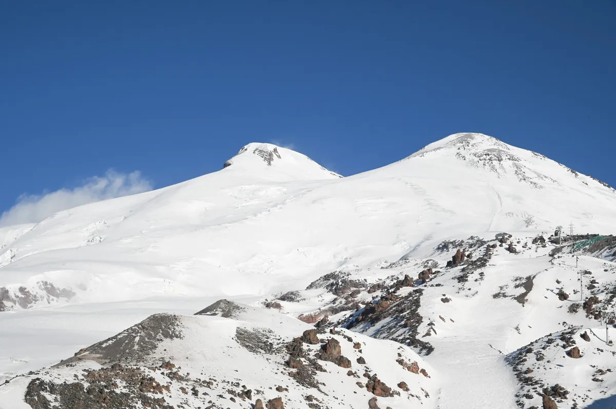Iskusni ruski alpinista otkrio šta je mogući uzrok tragedije na Elbrusu: Jedna kobna procena koštala je života pet planinara iz Zenice