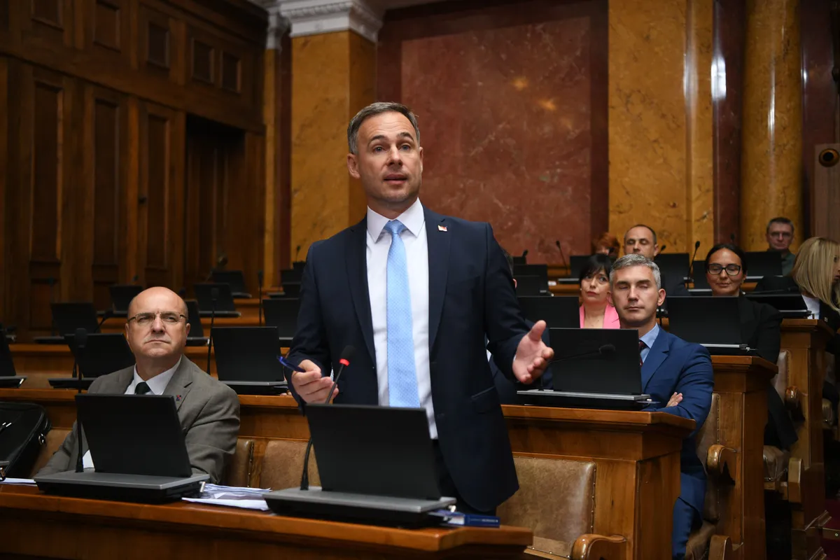 "Građani Srbije nisu svesni da oni finansiraju da se od njih krije istina u medijima"