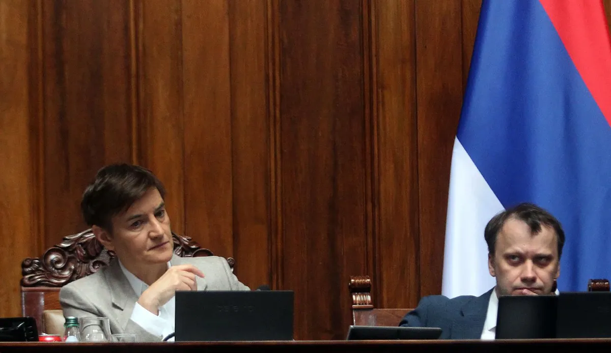 Brnabić: Završićemo raspravu o Vladi sutra, makar trajala do 11 uveče, dok neko ne padne u nesvest