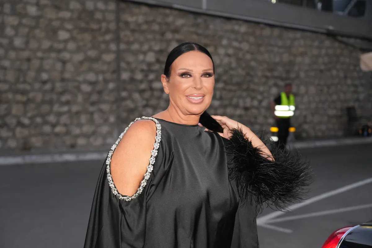 Estrada stala u odbranu Marte Savić nakon što je pevačica dobila hejt komentare na račun izgleda: "Rasplakali ste me" (FOTO)