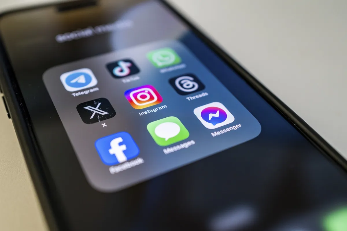 Ove tri aplikacije na mobilnom telefonu tajno vas špijuniraju i uzimaju vam lične podatke