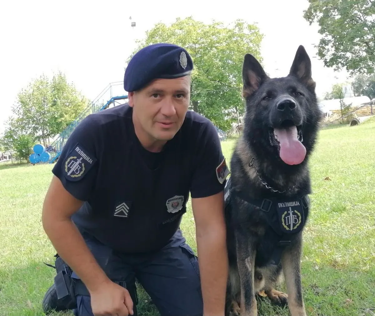 Službeni pas Aki pronašao kofer u kojem je bilo telo ruske državljanke u kanalu Vizelj: Oglasio se Dačić nakon hapšenja turskog državljanina zbog zločina FOTO