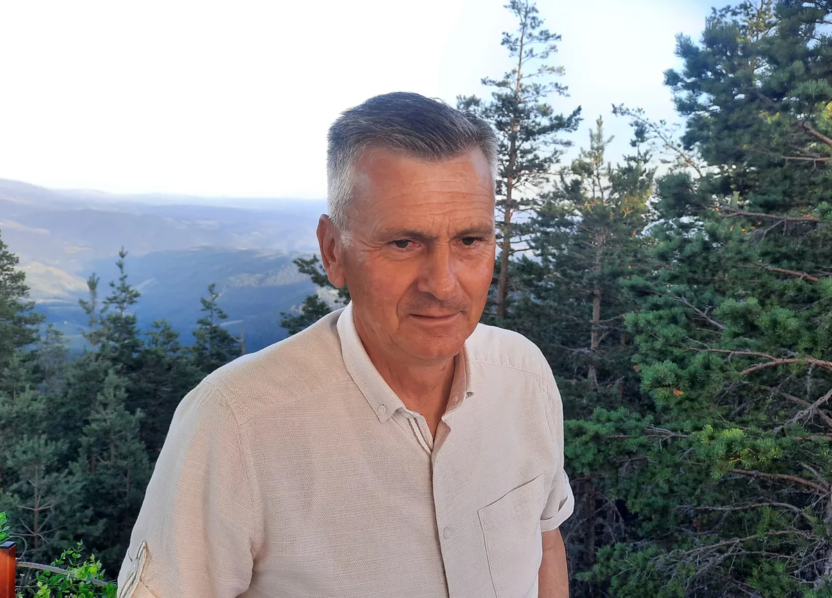 "Posle 25 godina vlasti Milana Stamatovića, na teritoriji opštine Čajetina evidentirano više od 20.000 neupisanih objekata"