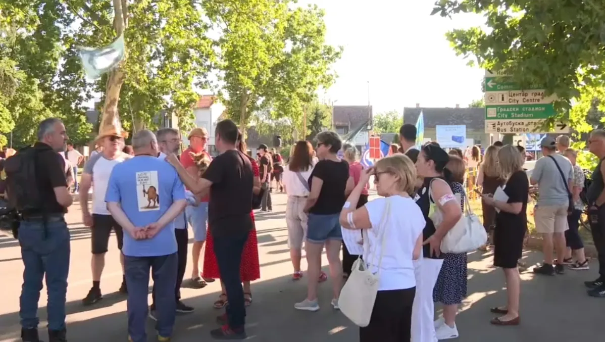 "Istinu je nemoguće držati u pritvoru": Održan protest podrške Andreju Tanku u Pančevu, govorili rektor Đokić i profesor ETF-a