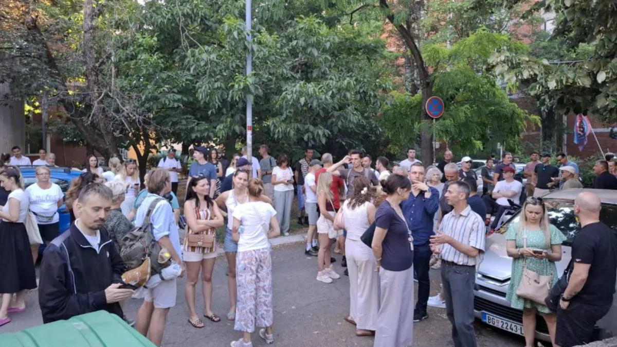 „Ispod šlema mozga nema“: Uhapšena žena u Rakovici zbog skandiranja
