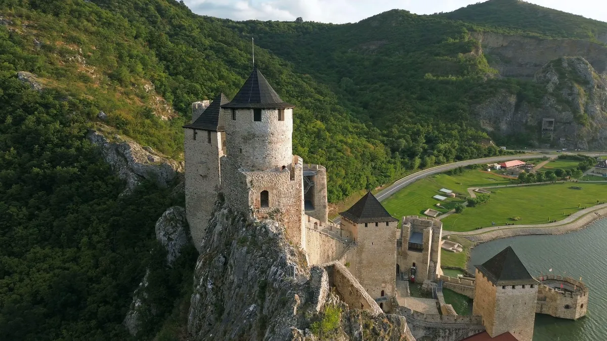 Google Street View je ažurirao fotografije širom Srbije i ljudi mogu virtuelno da istraže neka od najprepoznatljivijih mesta