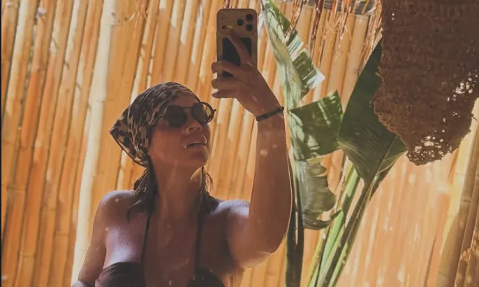"Da li je ikome bolje pao razvod od tebe?": Marija Mikić zapalila Instagram slikama u kupaćem (FOTO)