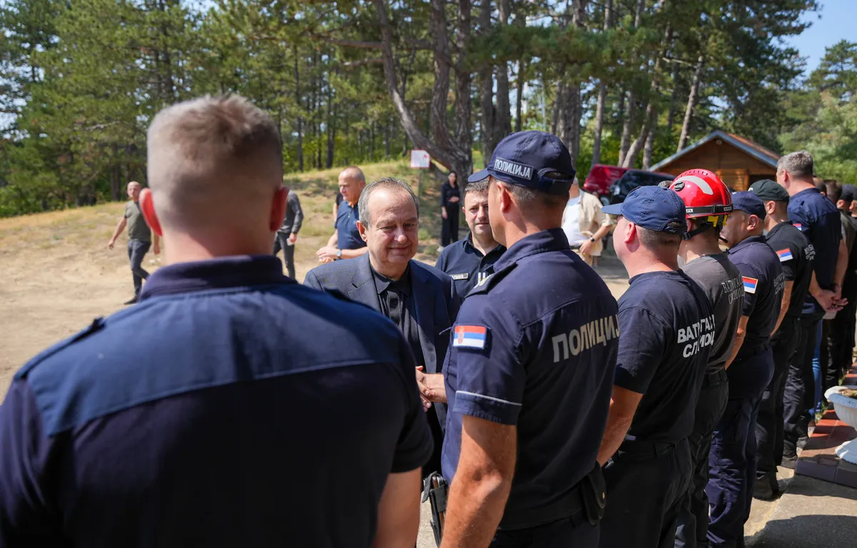Požari besne po Srbiji, a Dačić se obračunava sa opozicijom i naziva ih licemerima