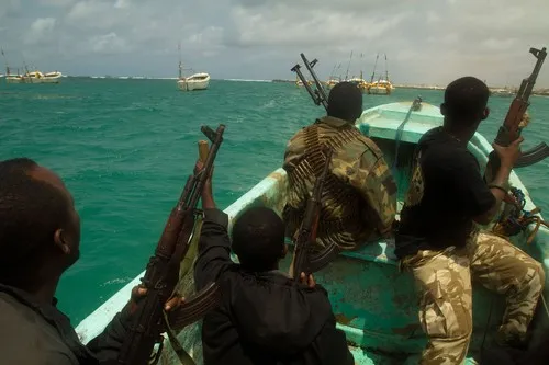 Somalijski pirati su se vratili i opasniji su nego ikad: Rat SAD i Irana otvorio im je vrata