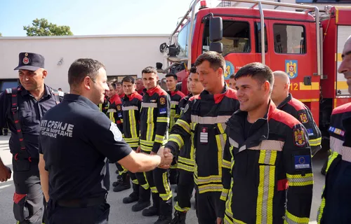 Međunarodni vatrogasno-spasilački timovi Foto MUP Srbije (4).jpg