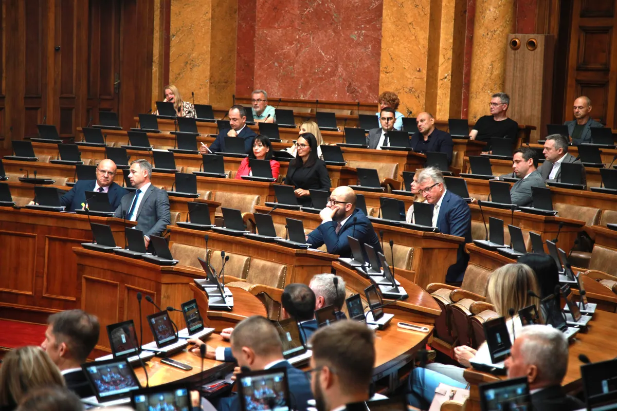 Poslanici Skupštine Srbije nastavljaju raspravu o rebalansu budžeta i još 58 tačaka dnevnog reda