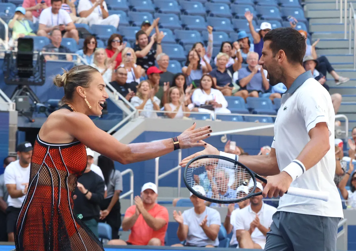 VIDEO Novak i Sabalenka blistali, pa ispustili pobedu: Pogledajte detalje sa spektakla u Njujorku