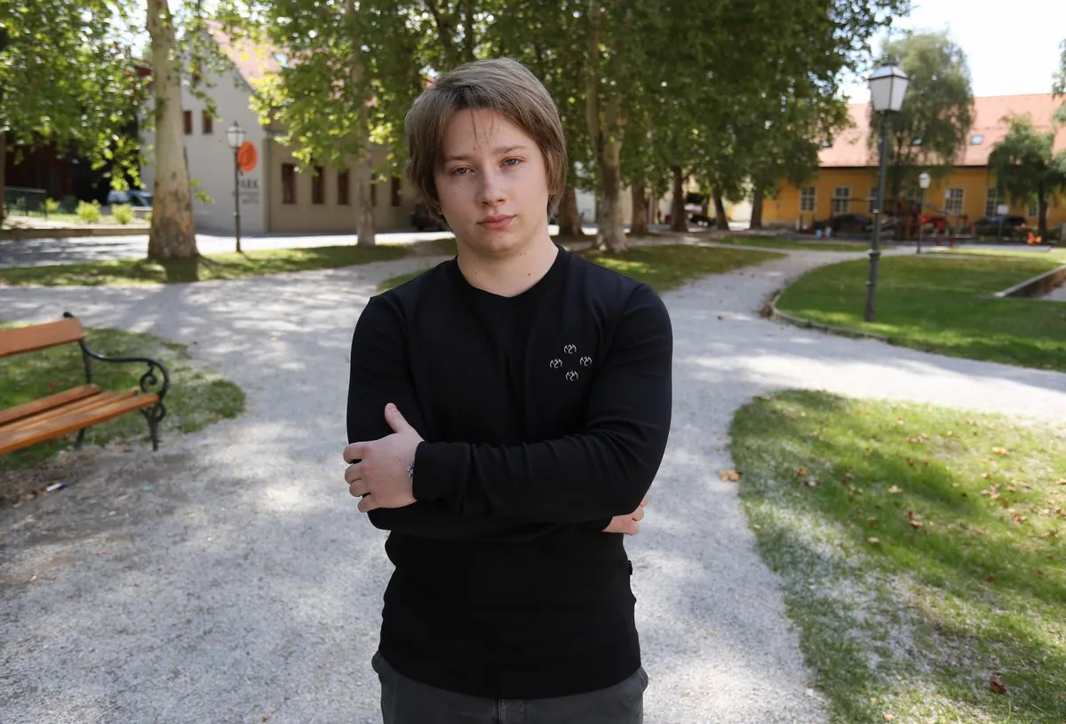 „Korona Kid“ sahranjen u tajnosti: Filip Mihalić (27) umro na Karibima, bio u centru velike kovid afere