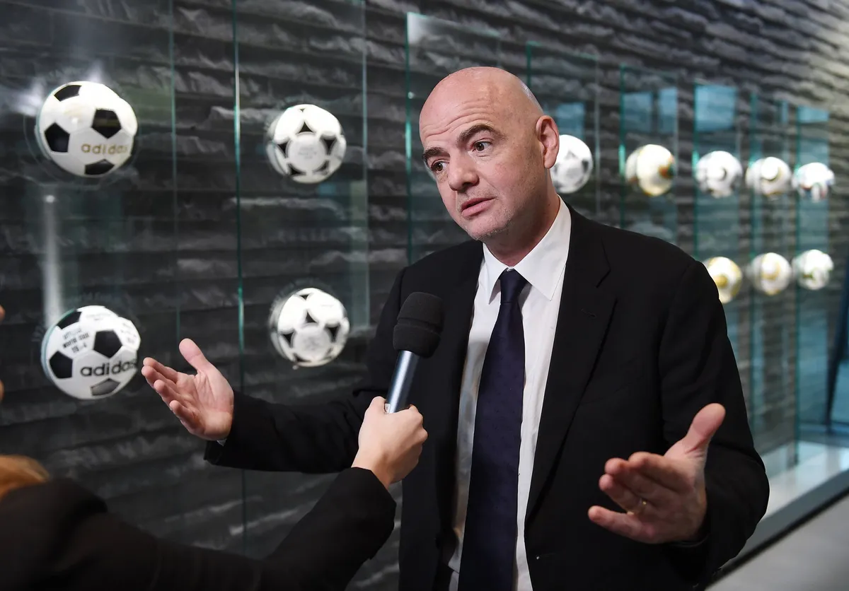 "Plan koji je predložio bio je uvredljiv": Premijer Velike Britanije isprozivao Infantina, FIFA ne zna šta je snašlo