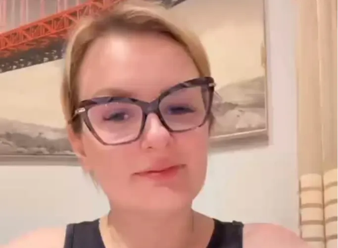 Preminula poznata influenserka i majka šestoro dece: Bila je poznata kao autorka „Maminog bloga“