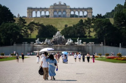 Austrija je danas najtopliji deo Evrope, preti da padne istorijski rekord, meteorolozi upozoravaju: "Biće potpuno ludo"