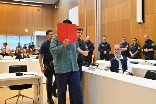 Doživotni zatvor Avganistancu zbog napada autom na ljude na skupu u Minhenu