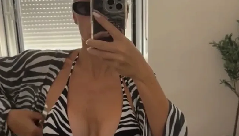 "Najbitnije od svega je da...": Poznata Srpkinja (41) pokazala obline i oduševila pratioce FOTO