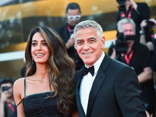 Džordžu Kluniju uručen Zlatni lav u Veneciji: Amal oduševila elegancijom, a on govorom koji je odjeknuo svetom FOTO