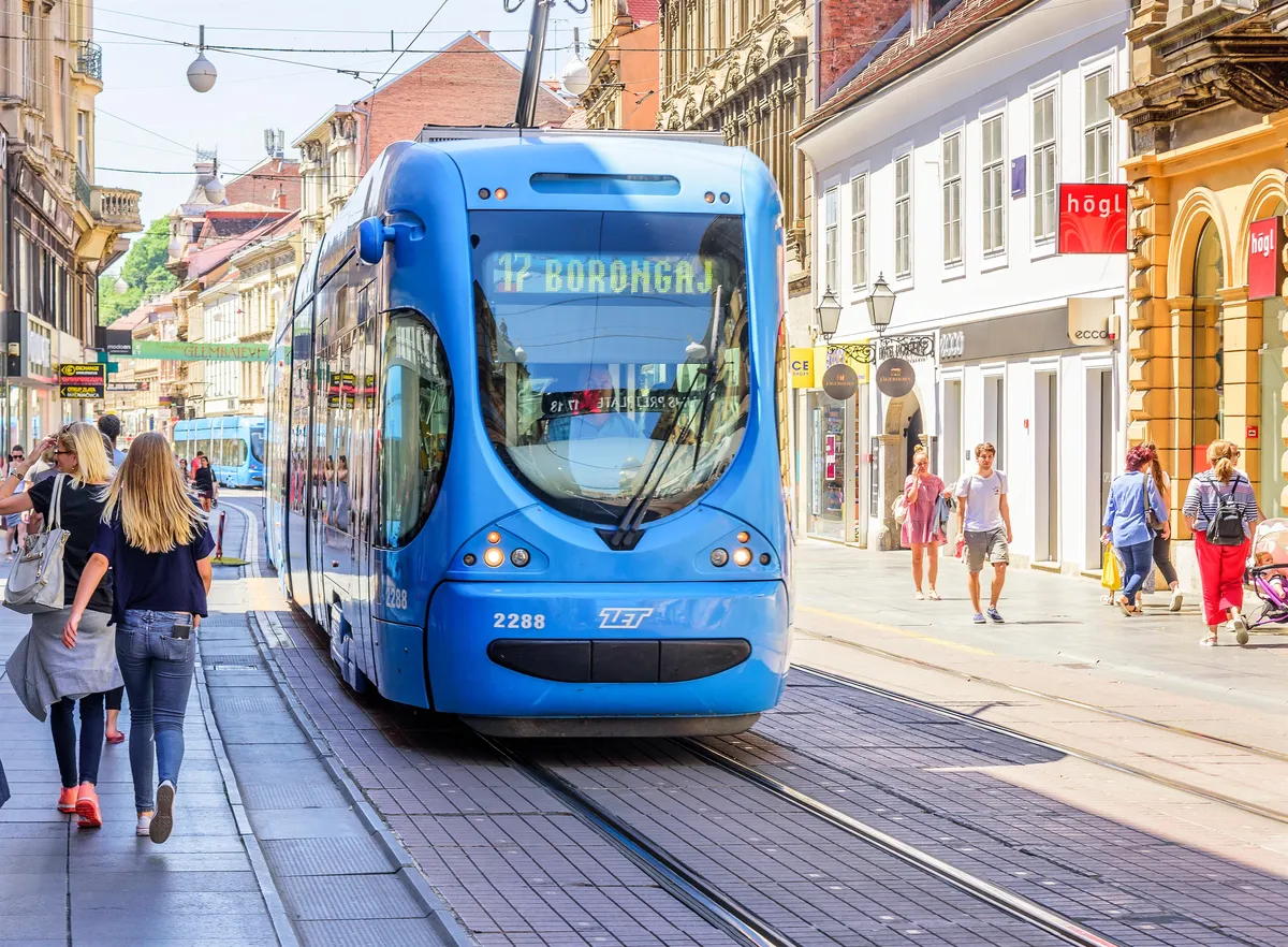 Prekinut štrajk u komunalnim preduzećima u Zagrebu – gradski prevoz ponovo radi, odvozi se otpad