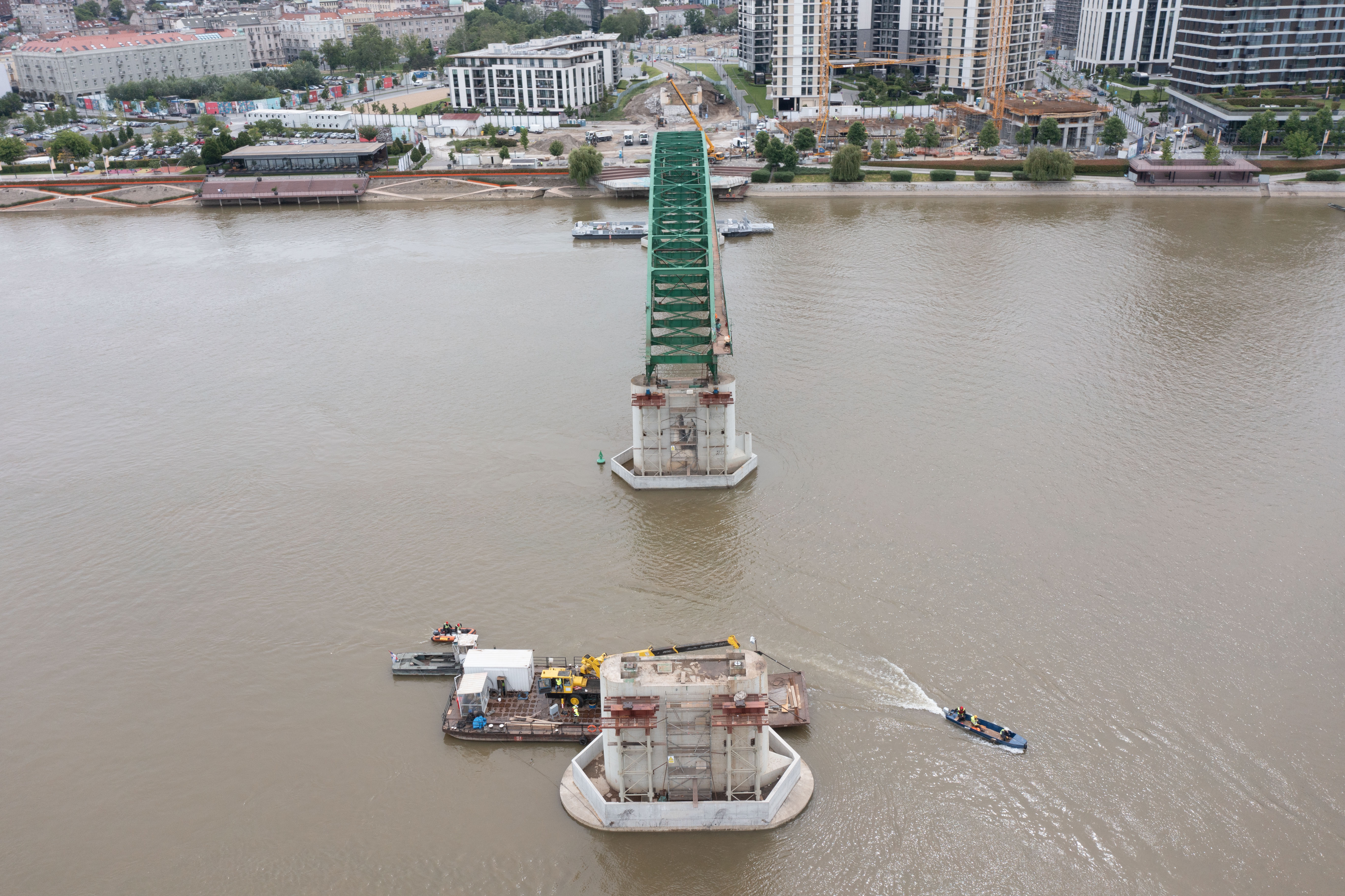 Beograd 16.05.2025. Stari savski most iz vazduha, drogan. Demontiranje, demontaža, uklanjanje, skalanjanje, rušenje Starog savskog mosta, dron Foto: Amir Hamzagić/Nova.rs