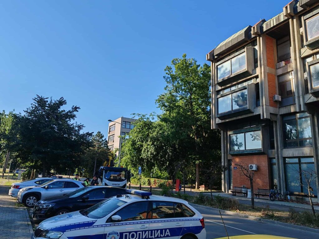 1756363057-68aff5a8a43e7-Filozofski-fakultet-policija-sukob4-1024x768.jpg