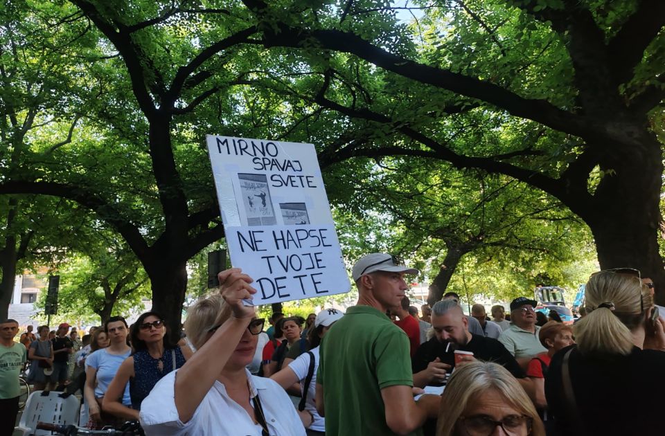 autoprevoznik_Milomir_Jacimovic_blokada_fakulteta_studenti_gradjanska_neposlusnost1