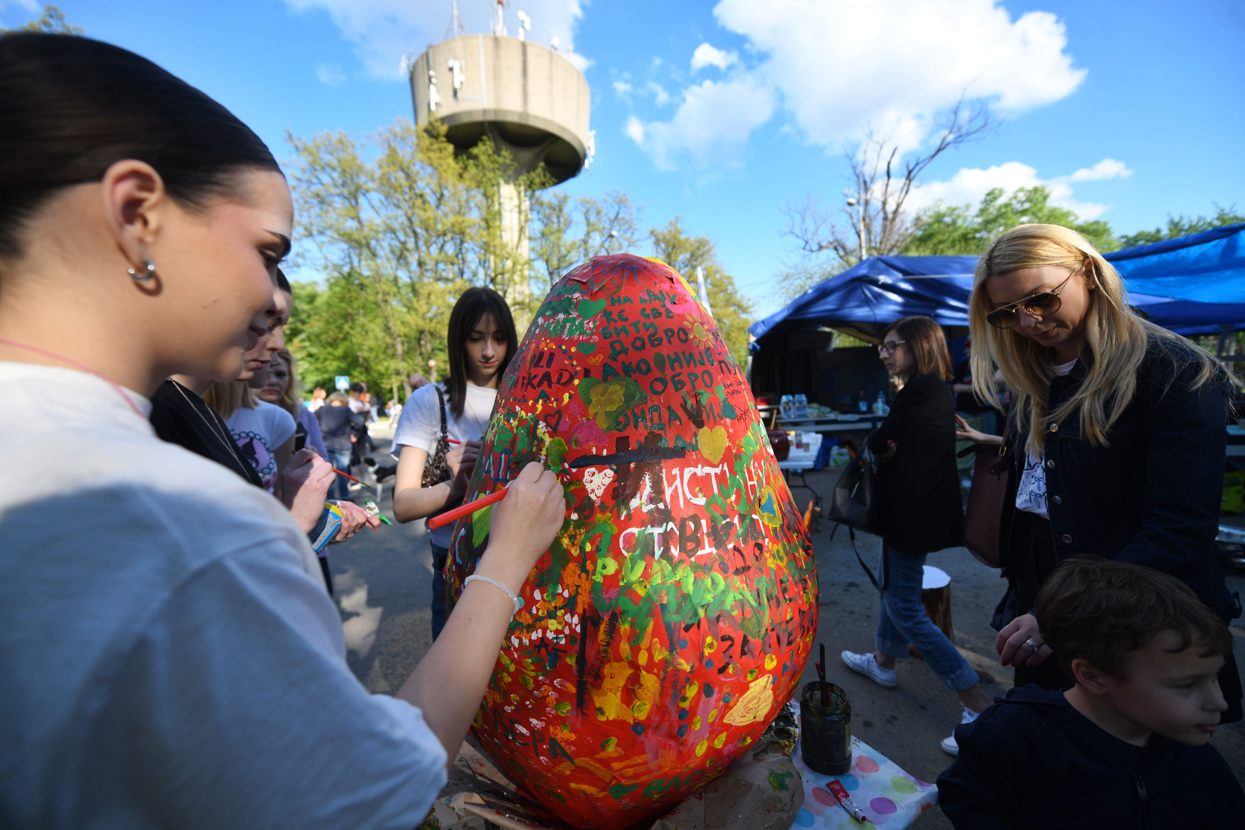 Beograd 19. april 2025. Četvrti dan studentske blokade Radio televizije Srbije na Kostutnjaku Foto:Filip Krainčanić/Nova.rs