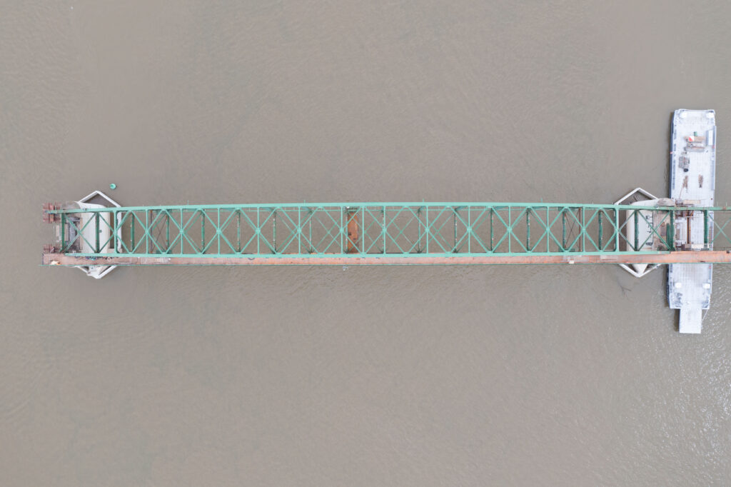 Beograd 16.05.2025. Stari savski most iz vazduha, drogan. Demontiranje, demontaža, uklanjanje, skalanjanje, rušenje Starog savskog mosta, dron Foto: Amir Hamzagić/Nova.rs