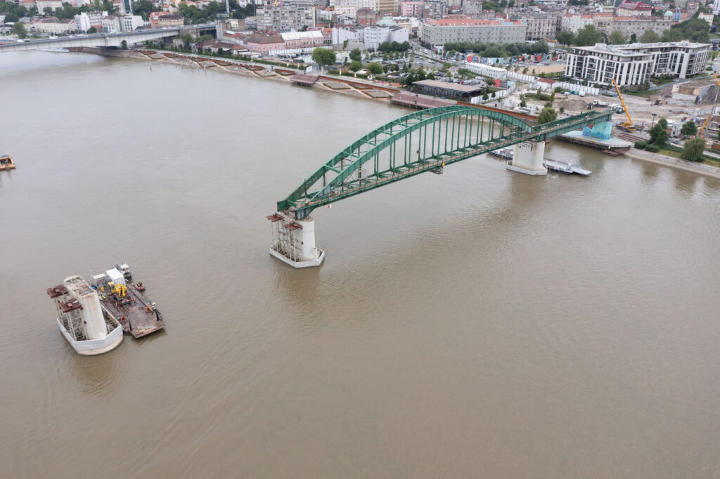 Beograd 16.05.2025. Stari savski most iz vazduha, drogan. Demontiranje, demontaža, uklanjanje, skalanjanje, rušenje Starog savskog mosta, dron Foto: Amir Hamzagić/Nova.rs