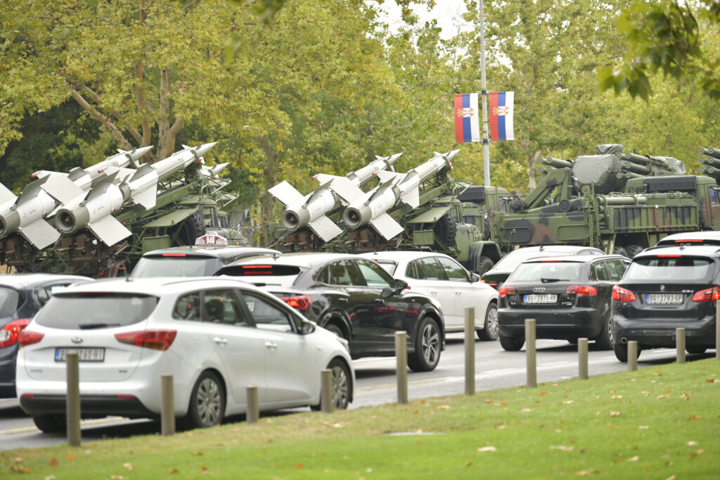 Vojna vozila, vojska, pripreme
Beograd 11.09.2025. Kolaps u saobraćaju na Novom Beogradu. Novi Beograd, saobraćaj, gužva, gužve, kolaps, pripreme za vojnu paradu Foto: Zoran Lončarević/Nova.rs