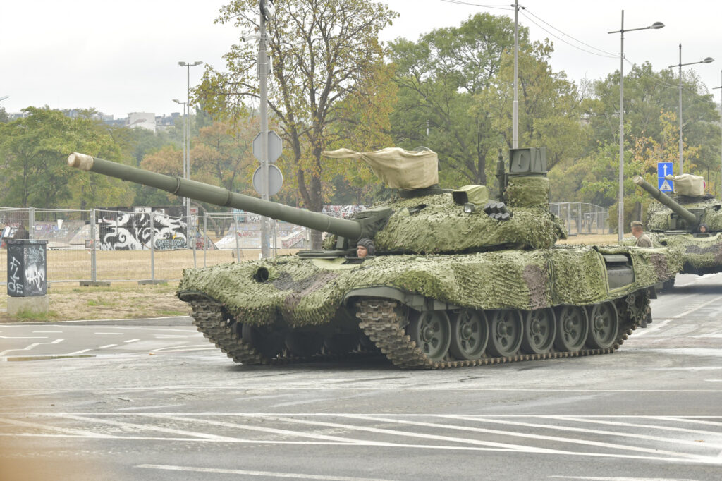 Vojna vozila, vojska, pripreme
Beograd 11.09.2025. Kolaps u saobraćaju na Novom Beogradu. Novi Beograd, saobraćaj, gužva, gužve, kolaps, pripreme za vojnu paradu Foto: Zoran Lončarević/Nova.rs