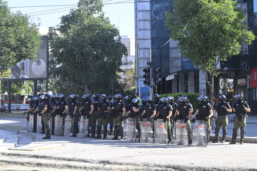1751613437-policija_trg_republike_04072025_0001-1024x683.jpg
