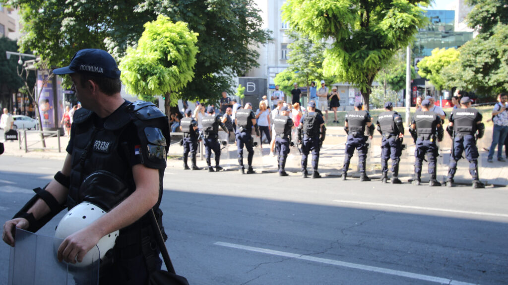 1751619016-policija_dv_privodjenje_04072025_0007-1024x575.jpg