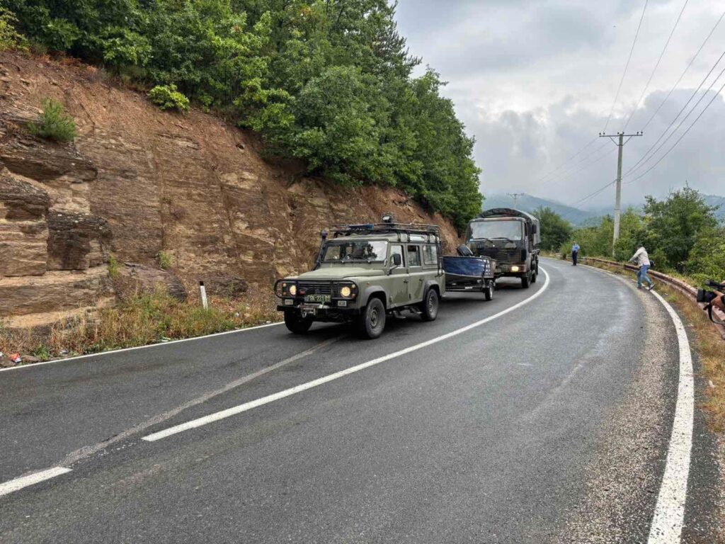 Kosovske bezbednosne snage na jezeru Gazivode
Foto: Ejup Maćedonci, ministar odbrane poslao Andrija Lazarević