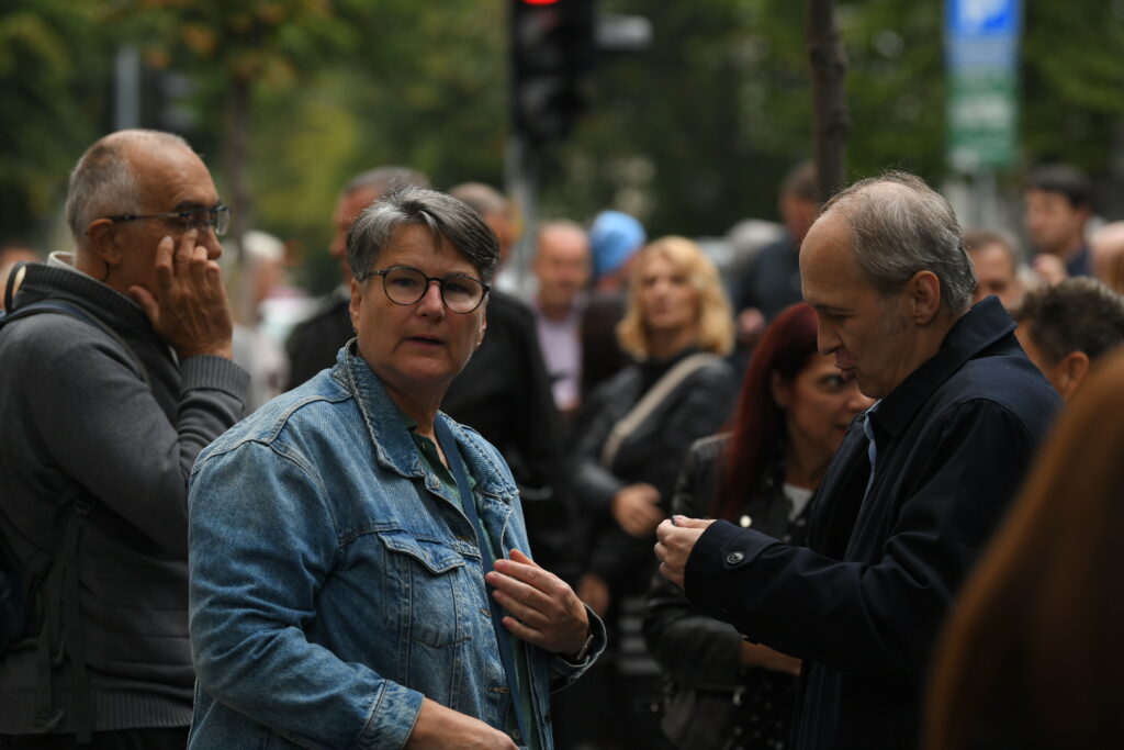 1759136722-protest-podrske-tuziteljki-Bojani-Savovic-foto-amir-hamzagic-nova-rs31-1024x683.jpg
