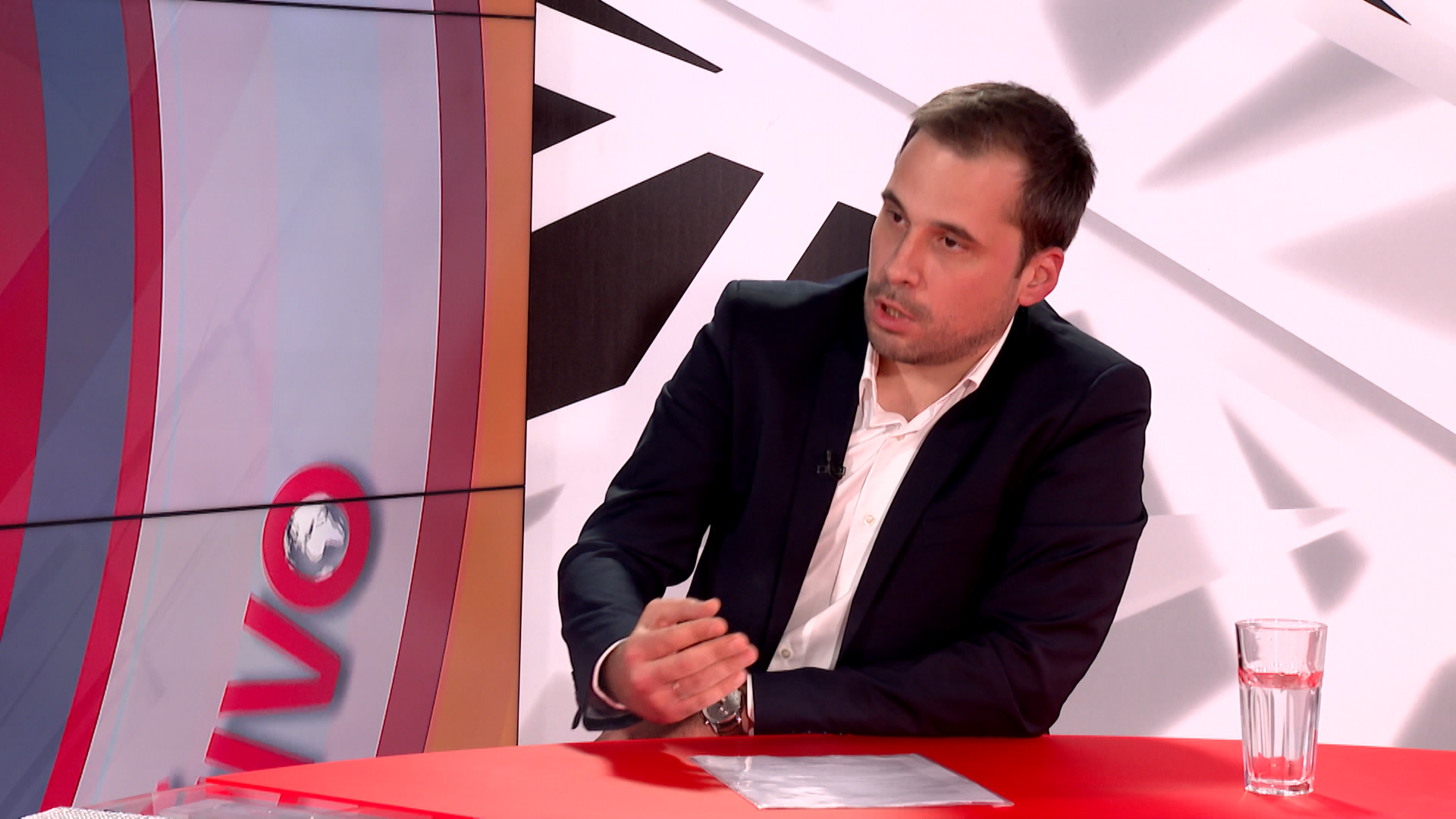 1634833597-bg-nenad-tasic-clf-211021.17_34_15_22.Still001